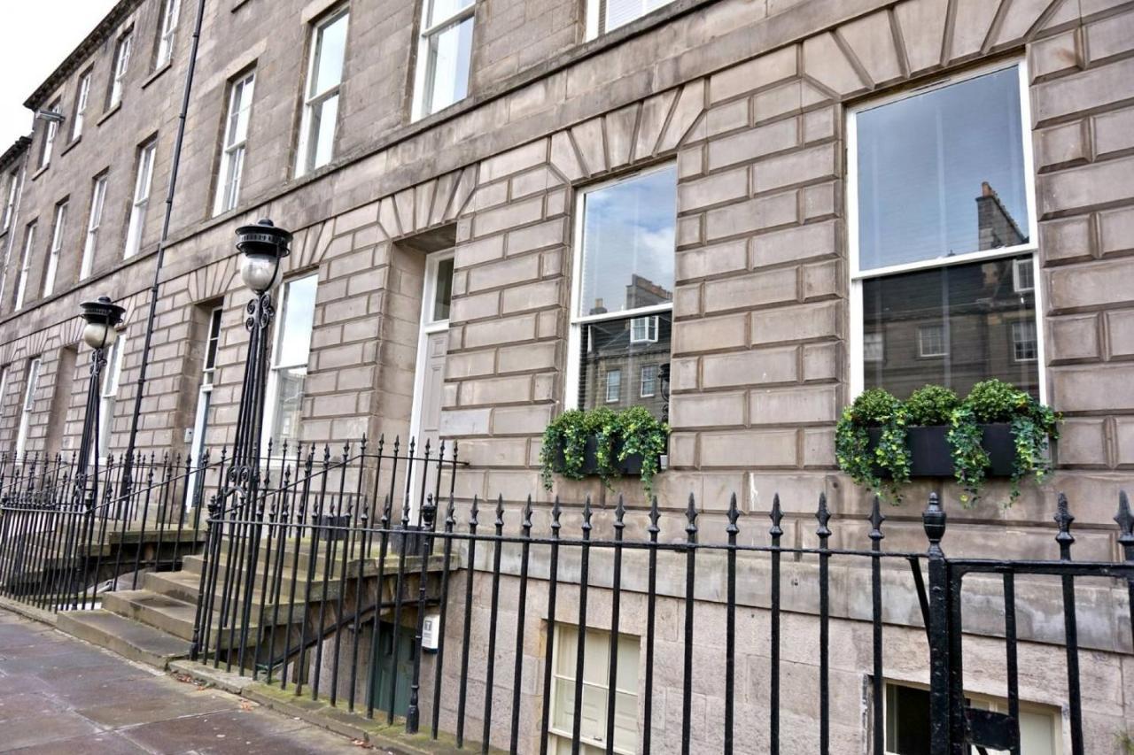 Joivy Exquisite Flat In The City Centre Edinburg Exteriör bild